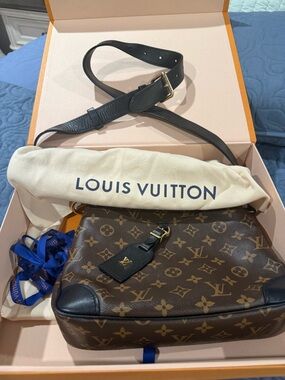 Louis Vuitton Monogram Crossbody Bag - Odeon NM PM MNG Noir